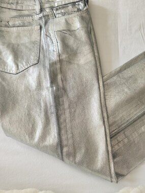 Silver Pleather Pants. High style and great fit